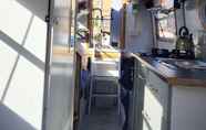 อื่นๆ 5 Charming Baby Narrowboat Apsley Marina