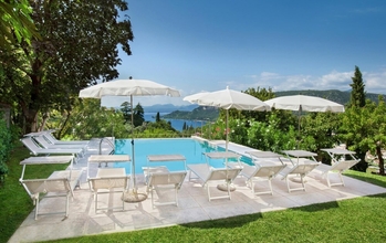 Others 4 C Cantoni - 10 Sleeps Villa With Pool Stunning Views in Garda