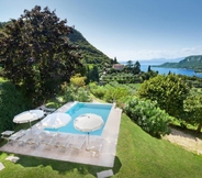 Others 3 C Cantoni - 10 Sleeps Villa With Pool Stunning Views in Garda