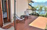 Lain-lain 5 Greenery Loft - Sleeps 4 Lake View Terrace in Pai Di Torri del Benaco