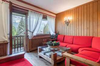 Others 4 Cozy 3 Bedroom Flat in Cortina - With car Park