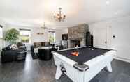 Others 3 Thatched Cottage Thatched Cottage - Countryside Luxury w hot tub
