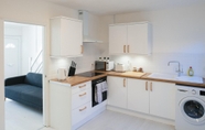 Lainnya 2 Super Modern 2BD City Center Apartment Belfast