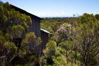 Bangunan The Oasis Apartments and Treetop Houses