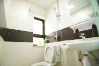 In-room Bathroom Kong Hing Guest House