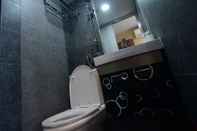 Toilet Kamar Kong Hing Guest House