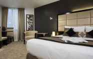 Kamar Tidur 3 VR Queen Street - Hotel & Suites