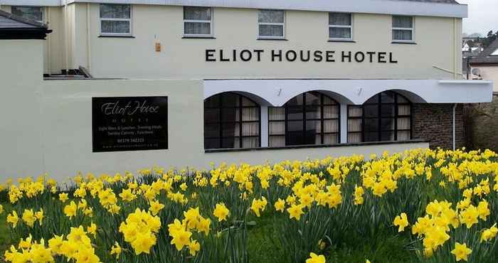 Exterior Eliot House Hotel