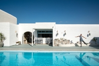 Swimming Pool Mouras Resort - Luxury Maisonette Villas