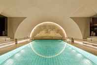 Swimming Pool Park Hyatt Vienna