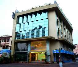 Luar Bangunan 4 Srinivas Saffron Hotel