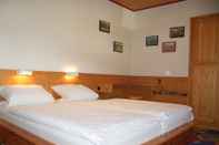 Kamar Tidur Smile Hotel