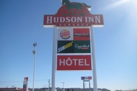 Exterior Hudson Inn Auberge