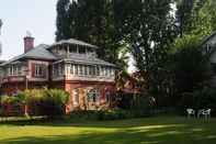 Exterior Colonel's Retreat Kashmir