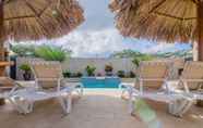 Swimming Pool 2 Golden Villas Aruba