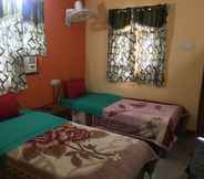 Bedroom 7 Kundan Bazar Guest House