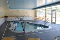 Swimming Pool Fairfield Inn & Suites The Dalles