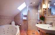 In-room Bathroom 3 Hotel Amalias Hus