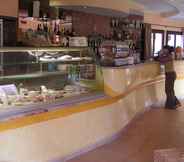 Bar, Cafe and Lounge 6 Il Borgo di Porto Corallo