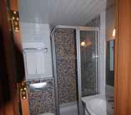 In-room Bathroom 2 Perdikia Beach Hotel