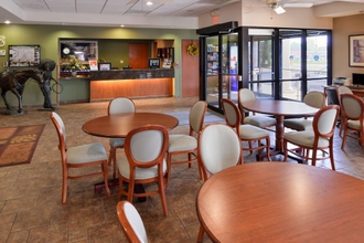 Lobi 4 Country Hearth Inn & Suites Edwardsville St. Louis