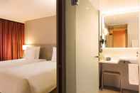 Phòng ngủ Hotel Oceania Paris Roissy CDG