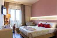 Bedroom Hotel De La Ville