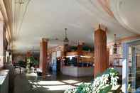 Lobby Riviera Hotel