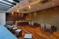 Bar, Cafe and Lounge Levana Hotel