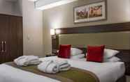 Kamar Tidur 5 Heston Hyde Hotel