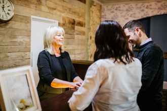 Lobby 4 Lindum Hotel