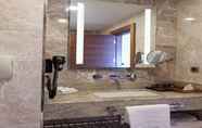 In-room Bathroom 7 Inera Hotel Pendik