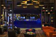 Bar, Kafe, dan Lounge Renaissance Paris Hippodrome De St. Cloud Hotel