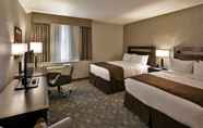 Bedroom 7 Doubletree By Hilton Lawrenceburg