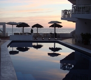 Swimming Pool 2 Hotel Bagasi Manzanillo