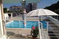 Swimming Pool Residence Rosburgo Sea Resort