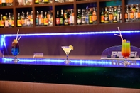 Bar, Kafe, dan Lounge Le Bleu Hotel & Resort