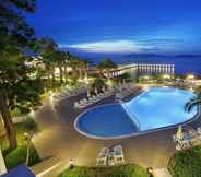 Kolam Renang 2 Le Bleu Hotel & Resort