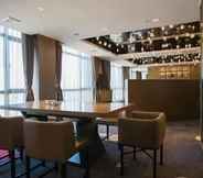 Bar, Cafe and Lounge 4 Wyndham Jinjiang