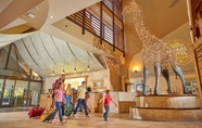 Lobby 3 Chessington Safari Hotel