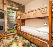 Kamar Tidur 6 Chessington Safari Hotel