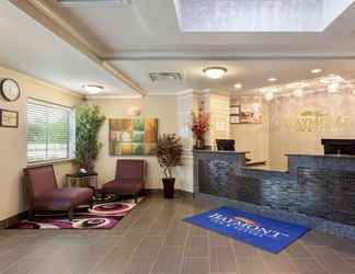 Lobby 2 Baymont by Wyndham College Station