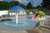 Swimming Pool All Star Inn & Suites