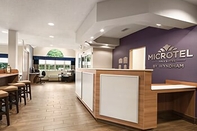 Lobby Microtel Inn & Suites By Wyndham Lynchburg