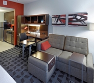 Common Space 3 TownePlace Suites Springfield