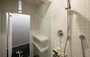 In-room Bathroom 6 nine hours Narita