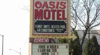 ภายนอกอาคาร 4 Oasis Motel