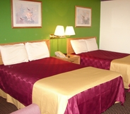 ห้องนอน 2 Columbus Inn & Suites