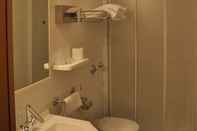 In-room Bathroom Le Calandre Hotel