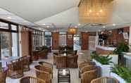 Bar, Kafe, dan Lounge 3 Resort Hotel Kume Island